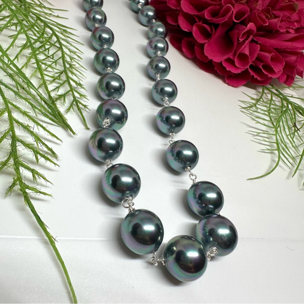 NEW⚜️Gray Pearl Hand Wired Necklace - Picture 3 of 5